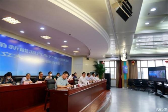 瞻新能源汽车产业趋势,2022长三角汽车产业及供应链博览会创新前进